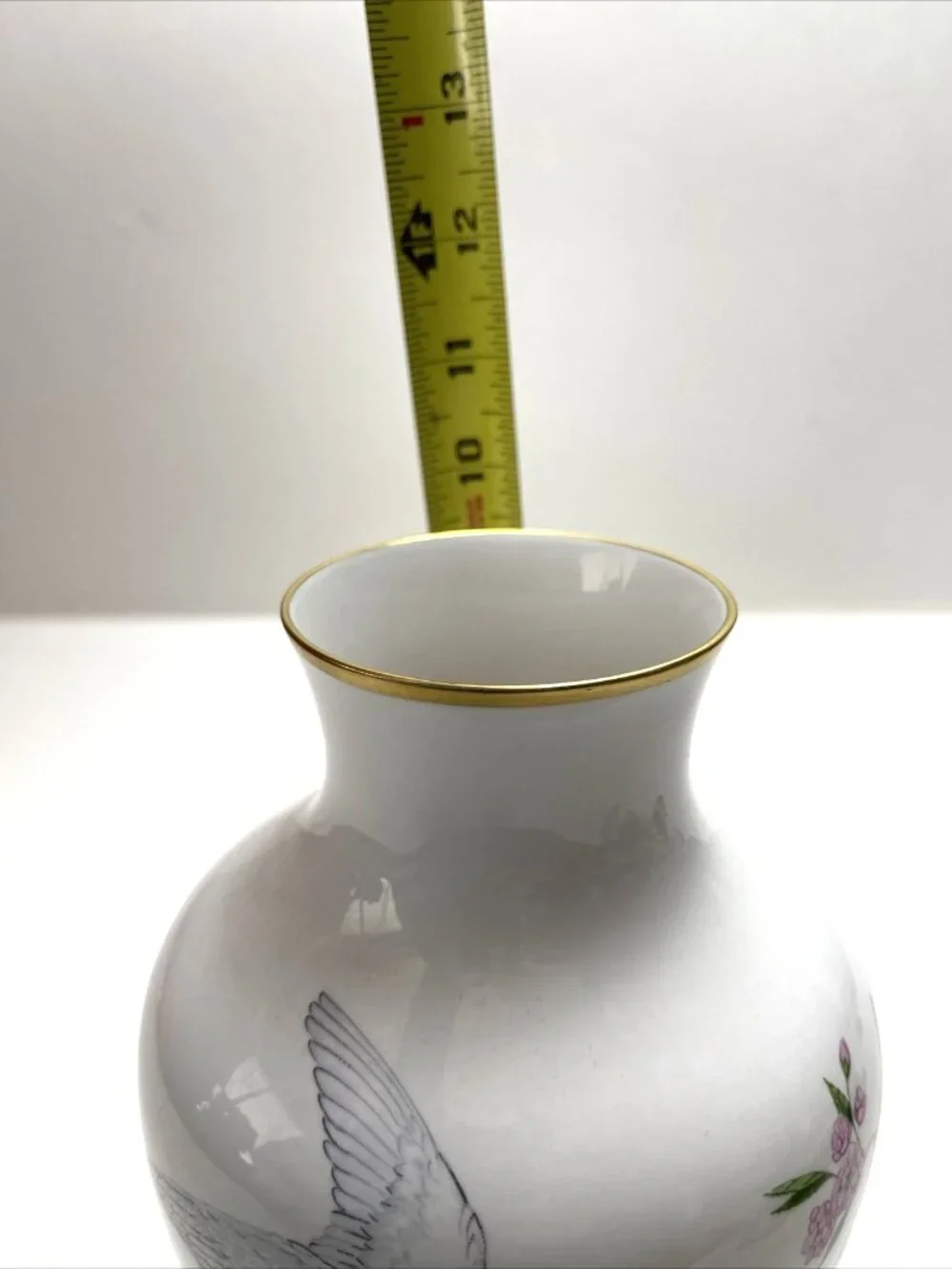 Edward Marshall Boehm Studios Bone China Tranquility Vase Happiness Forever VTG